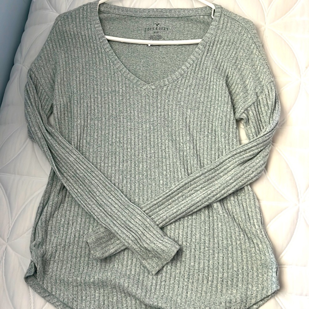 grey sweater, holister, size M